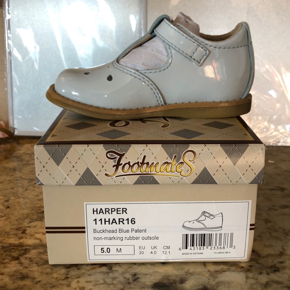 Toddler size 5 dress shoes.